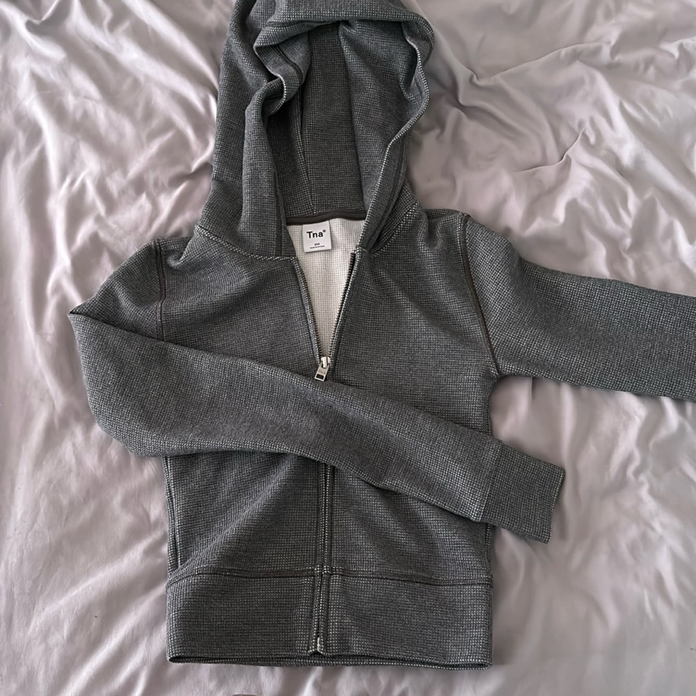 TNA WAFFLE ZIP UP. GREY. SIZE 2xs. Used